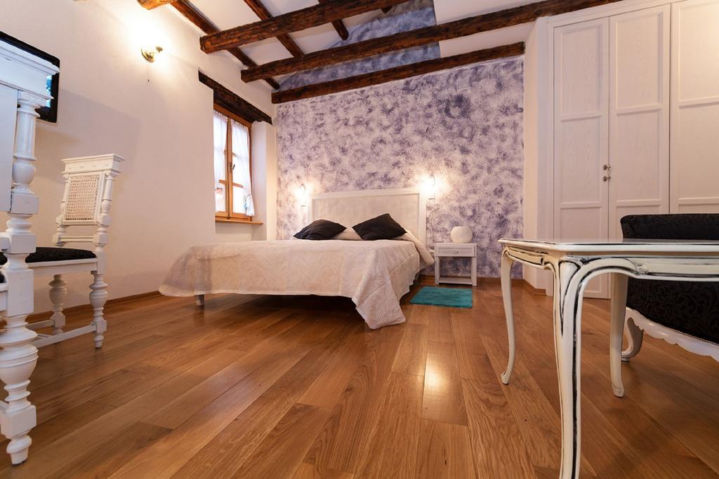 Apartment Galeb *
